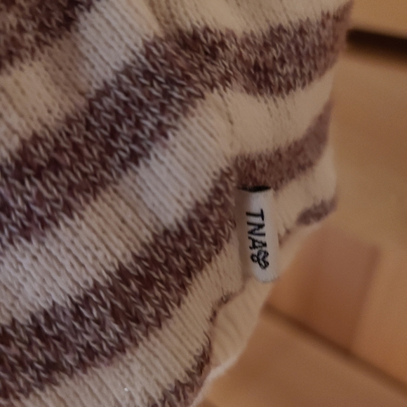 TNA Purple stripe pullover hoodie/ size XS - Picture 10 of 10